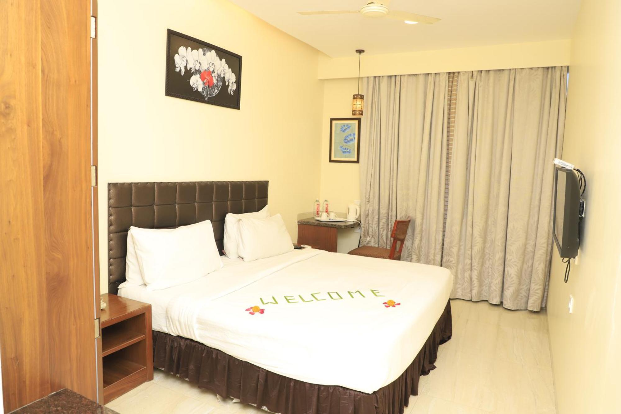 St Laurn The Spiritual Resort Shirdi Exterior foto